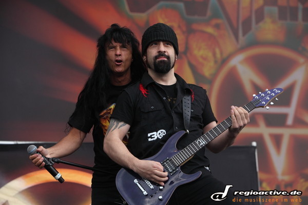still moshing! - Fotos: Anthrax live bei Rock am Ring 2012 