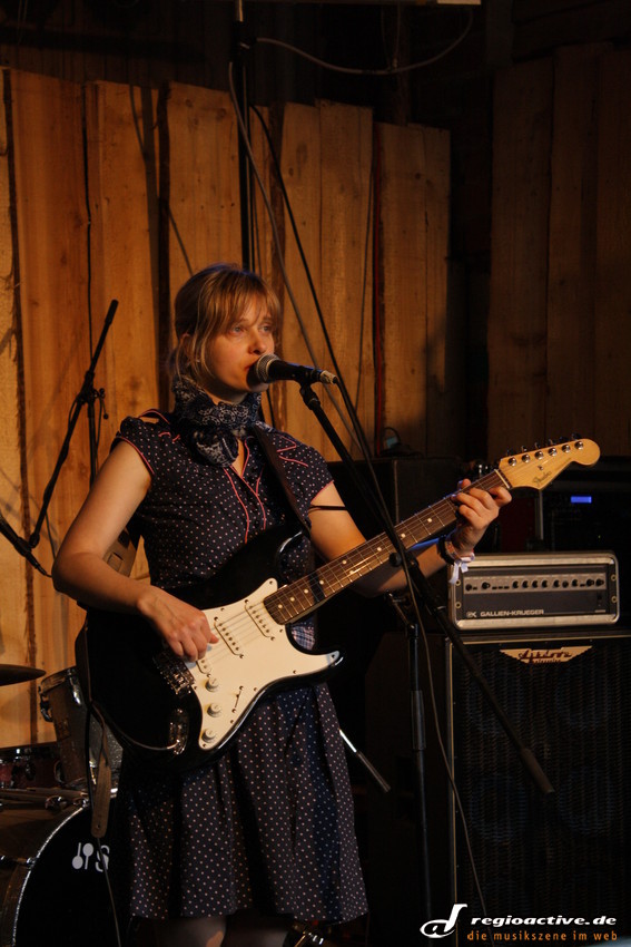 Kitty Solaris (live beim Musikschutzgebiet-Festival 2012)