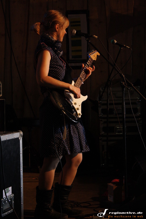Kitty Solaris (live beim Musikschutzgebiet-Festival 2012)