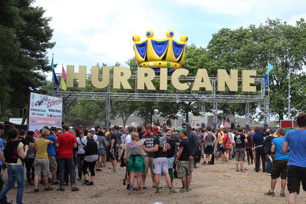 drei tage, knapp hundert bands, vier bühnen - Rückblick aufs Hurricane Festival 2012: 75.000 feierten bei Sonne, Regen und Schlamm 
